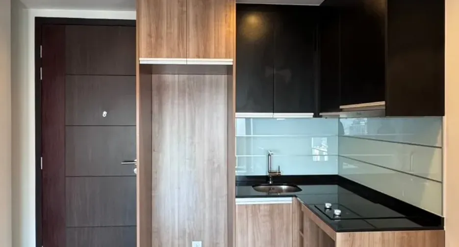 For sale 1 Beds condo in Pathum Wan, Bangkok