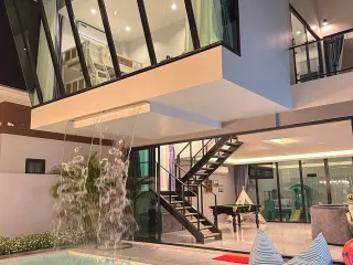 For rent 4 bedrooms villa in Hua Hin, Prachuap Khiri Khan