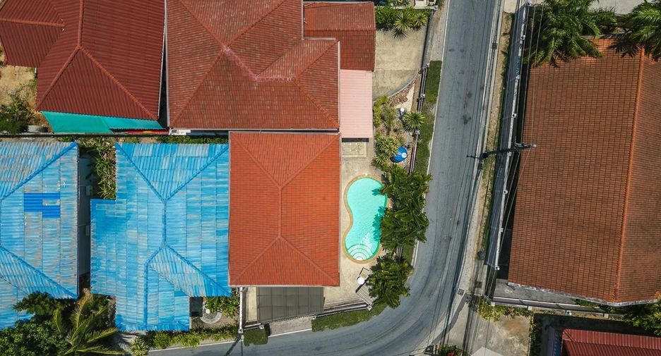 For sale 5 bedrooms house in Mueang Phuket, Phuket