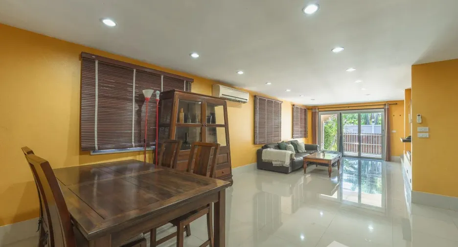 For sale 5 bedrooms house in Mueang Phuket, Phuket