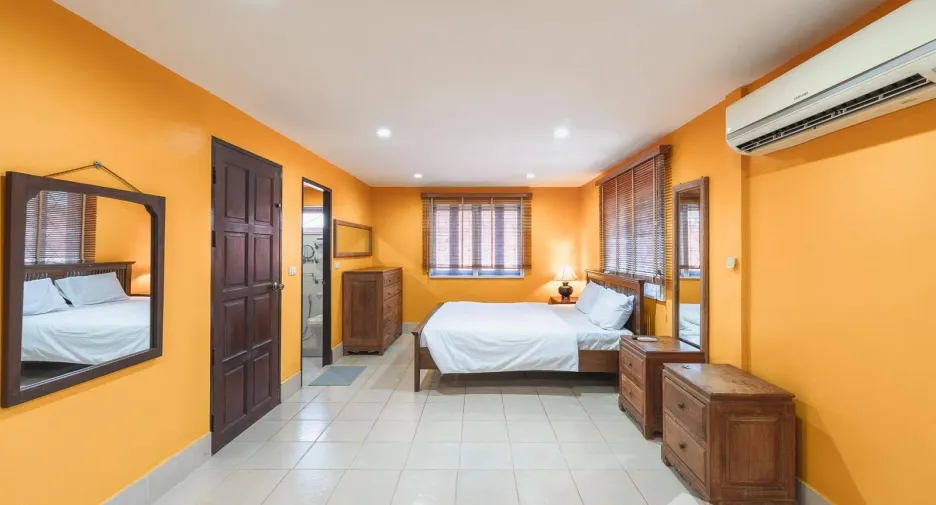 For sale 5 bedrooms house in Mueang Phuket, Phuket
