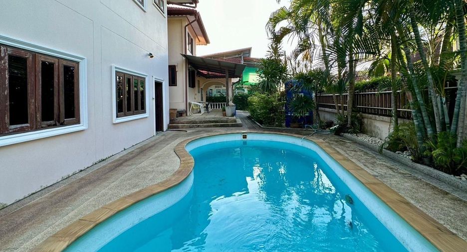 For sale 5 bedrooms house in Mueang Phuket, Phuket