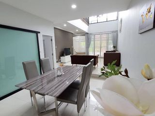 Reihenhaus zum Kauf und zur Miete mit 3 Zimmer in Mueang Chiang Mai, Chiang Mai