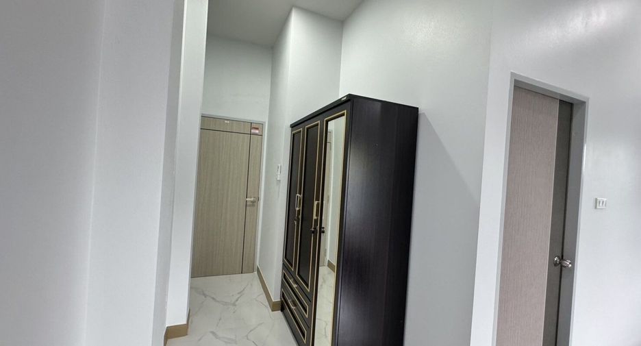 For sale 3 bedrooms house in Saraphi, Chiang Mai