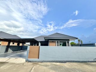 For sale 3 bedrooms house in Saraphi, Chiang Mai