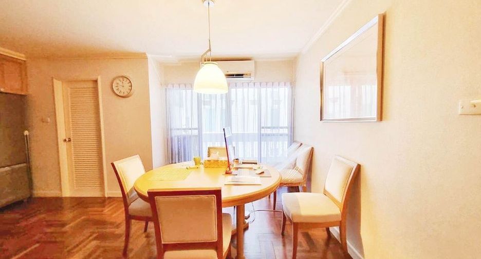 For rent 2 bedrooms condo in Watthana, Bangkok