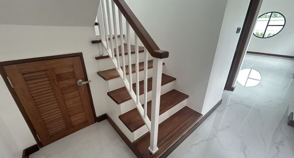 For sale 3 bedrooms villa in Mueang Phuket, Phuket