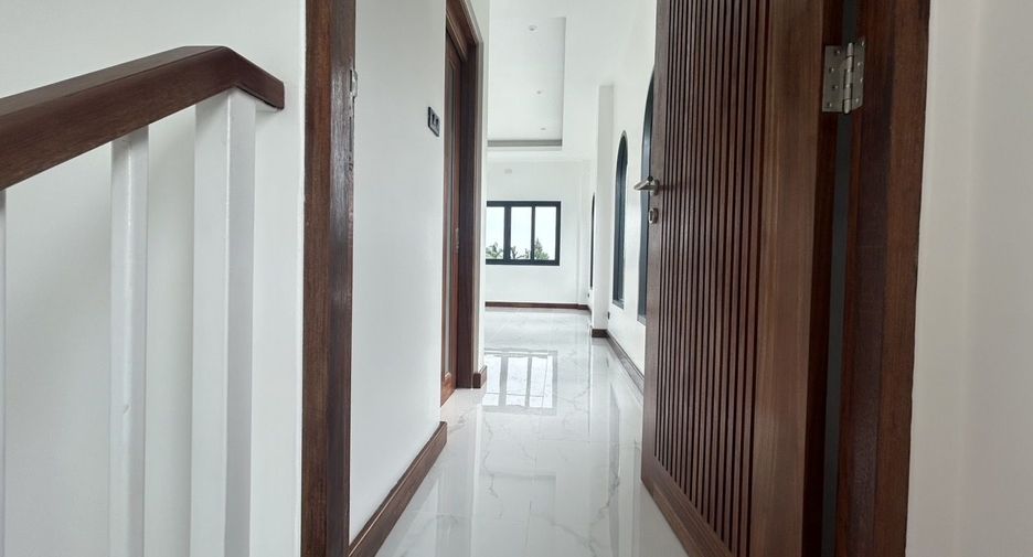 For sale 3 bedrooms villa in Mueang Phuket, Phuket