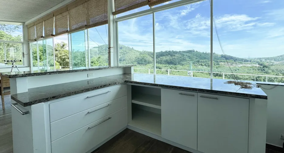 Villa zum Kauf und zur Miete mit 6 Zimmer in Mueang Phuket, Phuket