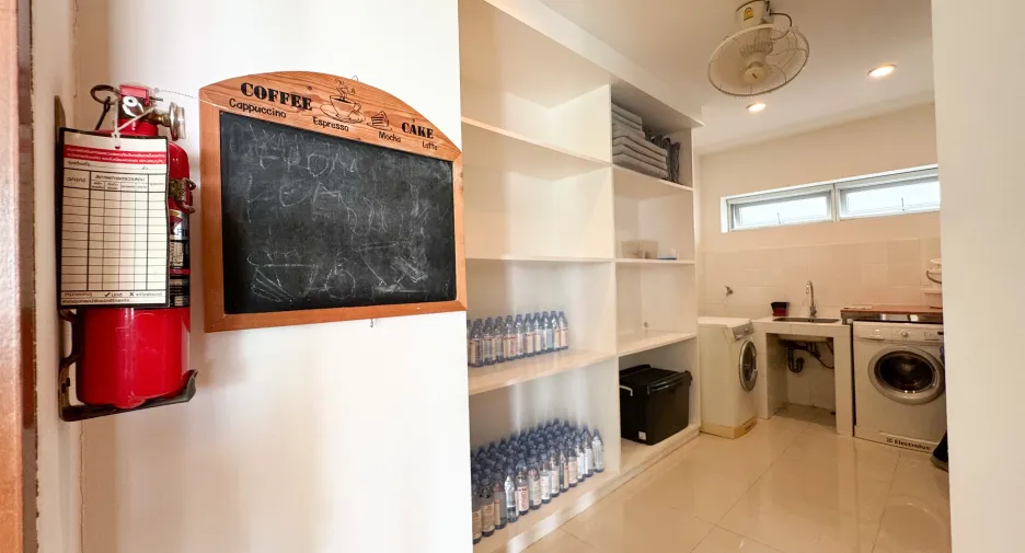 Villa zum Kauf und zur Miete mit 6 Zimmer in Mueang Phuket, Phuket