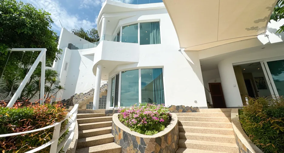 Villa zum Kauf und zur Miete mit 6 Zimmer in Mueang Phuket, Phuket