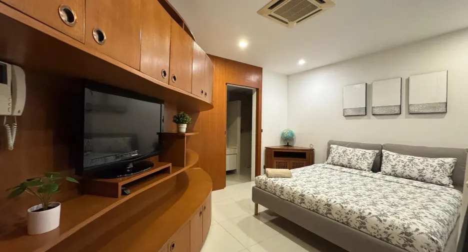 Villa zum Kauf und zur Miete mit 6 Zimmer in Mueang Phuket, Phuket