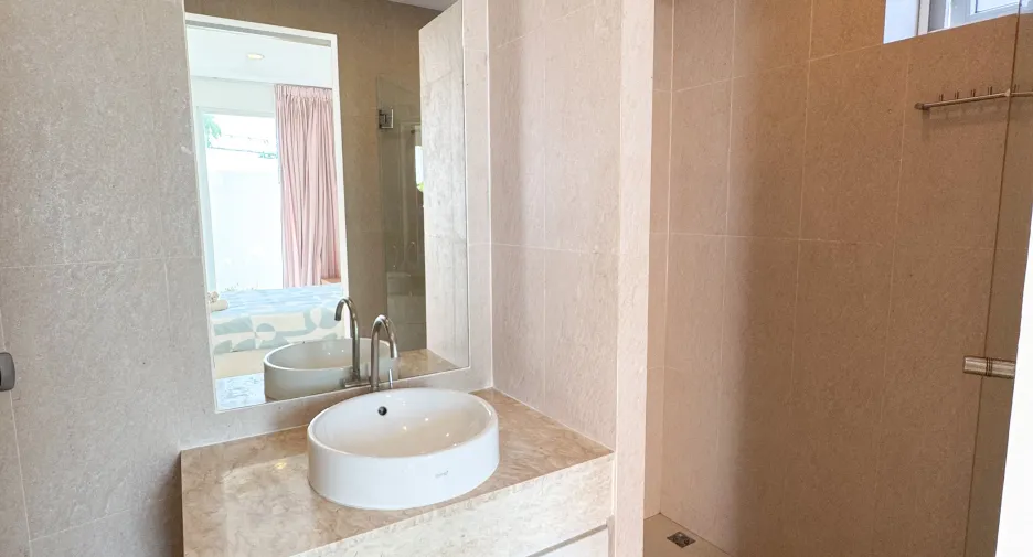 Villa zum Kauf und zur Miete mit 6 Zimmer in Mueang Phuket, Phuket