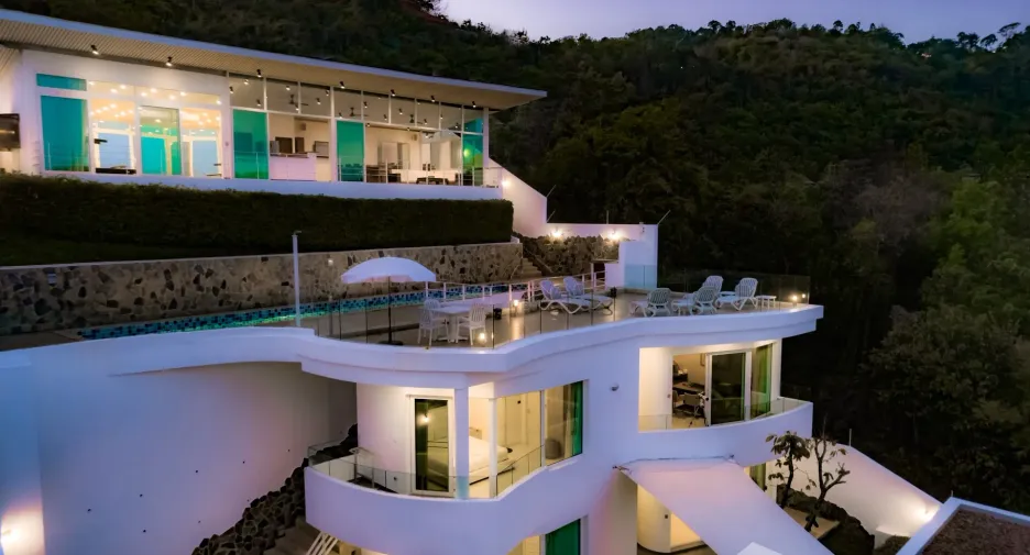Villa zum Kauf und zur Miete mit 6 Zimmer in Mueang Phuket, Phuket