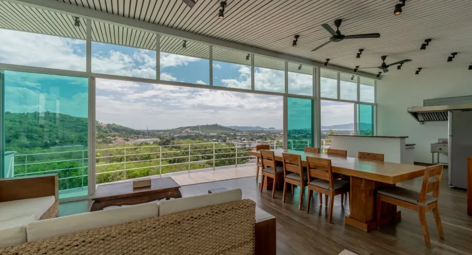 Villa zum Kauf und zur Miete mit 6 Zimmer in Mueang Phuket, Phuket