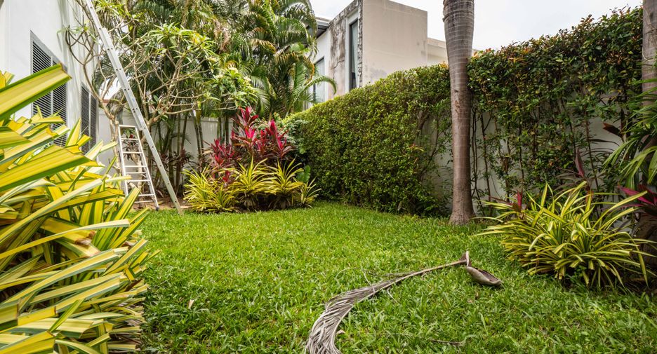 For sale 2 bedrooms villa in Mueang Phuket, Phuket