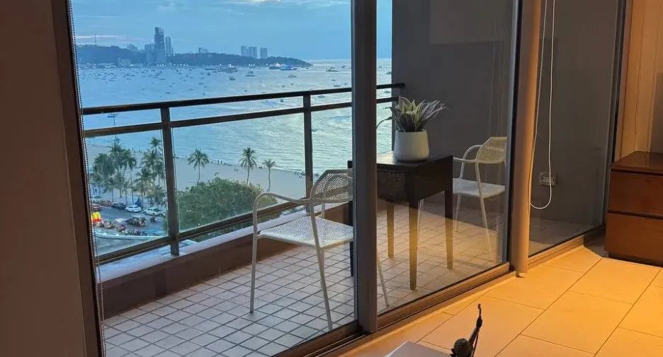Condo en alquiler de 1 habitaciones en Bang Lamung, Chonburi