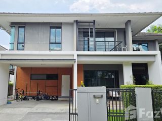 For sale 4 bedrooms house in Bangkok Noi, Bangkok
