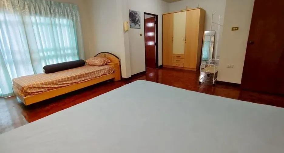 Reihenhaus zur Miete mit 2 Zimmer in Bang Lamung, Chonburi