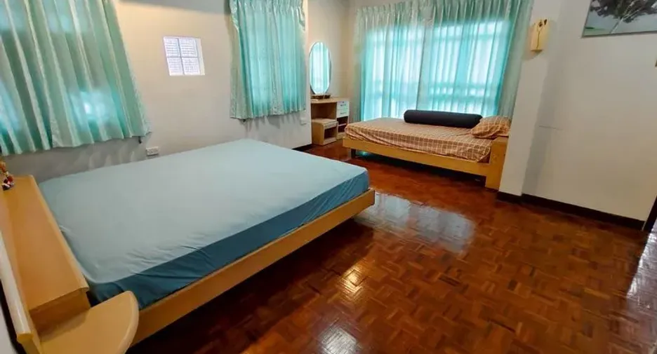 Reihenhaus zur Miete mit 2 Zimmer in Bang Lamung, Chonburi