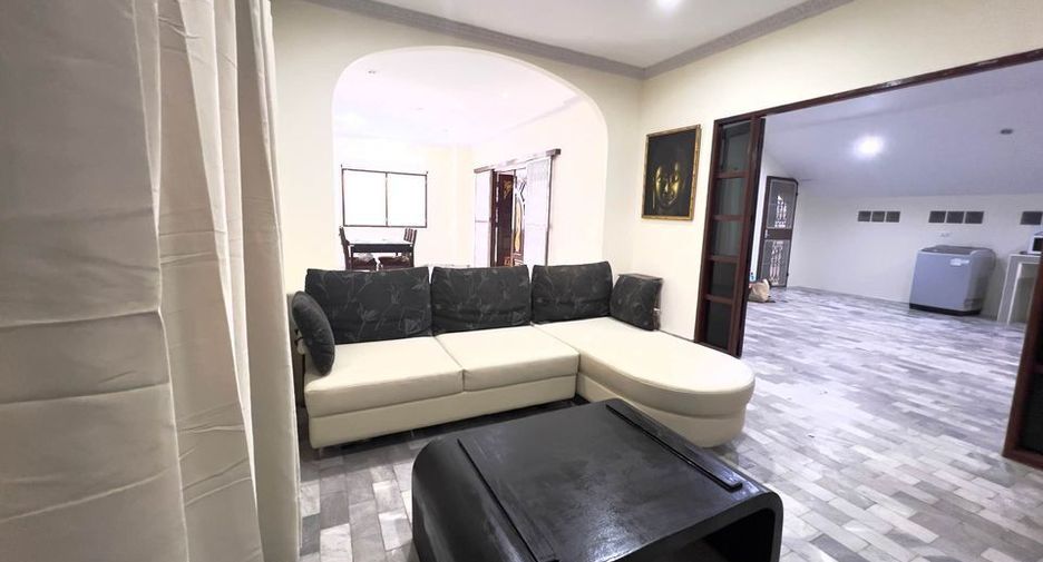 For rent 2 bedrooms house in Bang Lamung, Chonburi