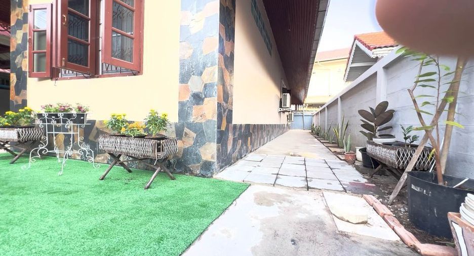 For rent 2 bedrooms house in Bang Lamung, Chonburi