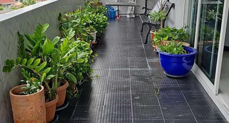 For sale and for rent 3 bedrooms condo in Watthana, Bangkok