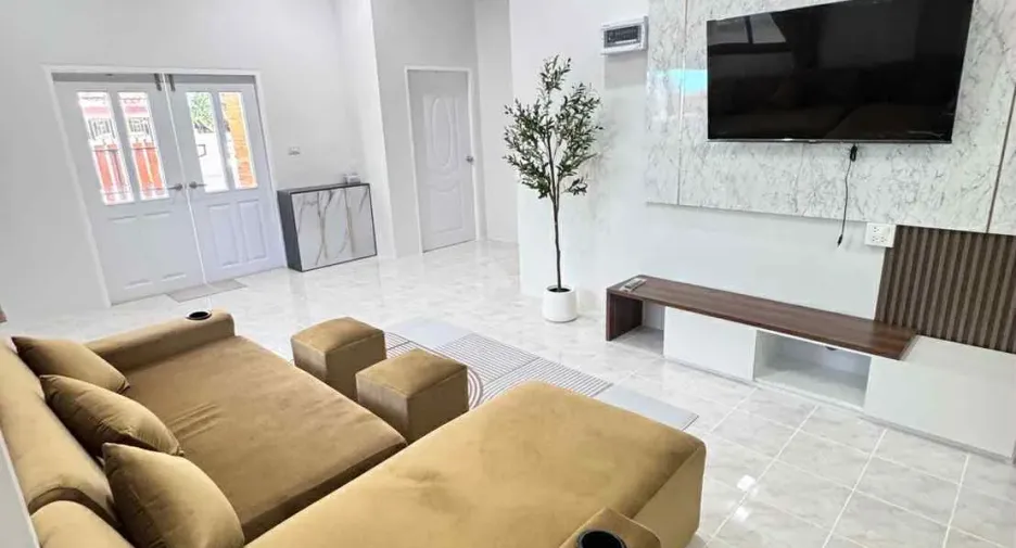 For sale and for rent 2 bedrooms house in Mueang Phuket, Phuket