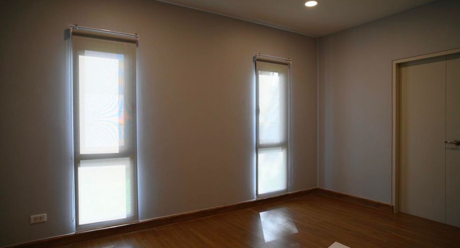For sale and for rent 4 bedrooms house in Bang Phli, Samut Prakan