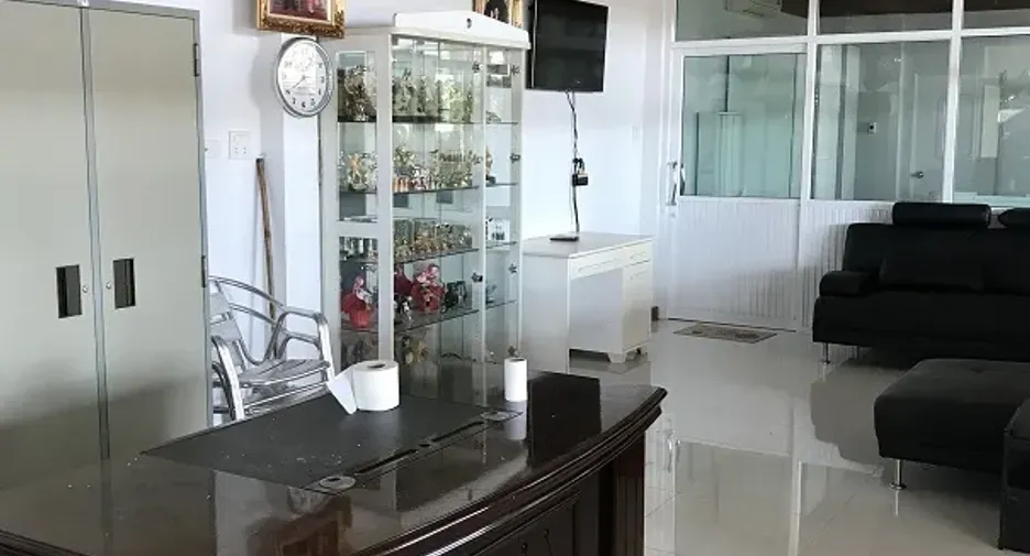 For rent 1 bed retail Space in Sawang Daen Din, Sakon Nakhon