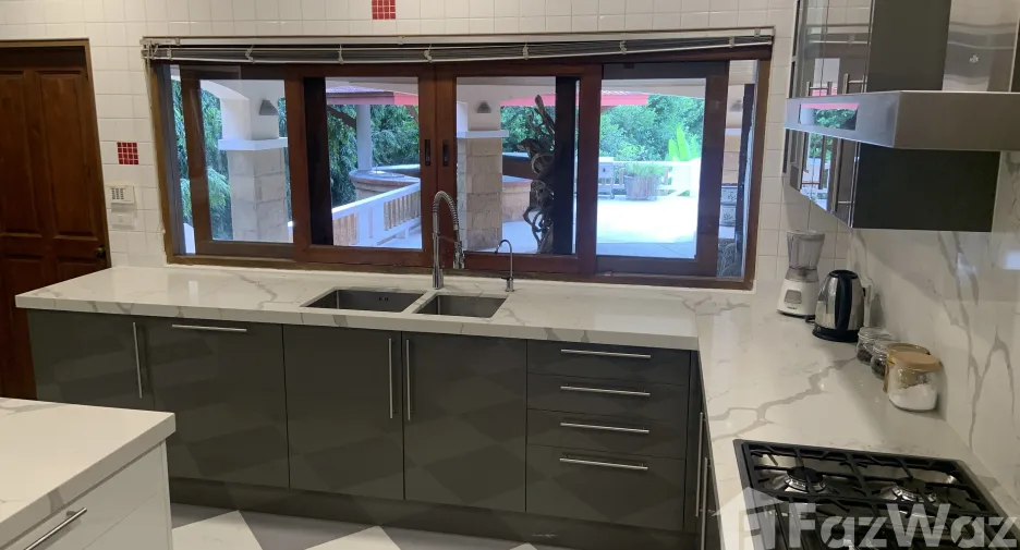 Villa en venta y en alquiler de 6 habitaciones en Mueang Phuket, Phuket