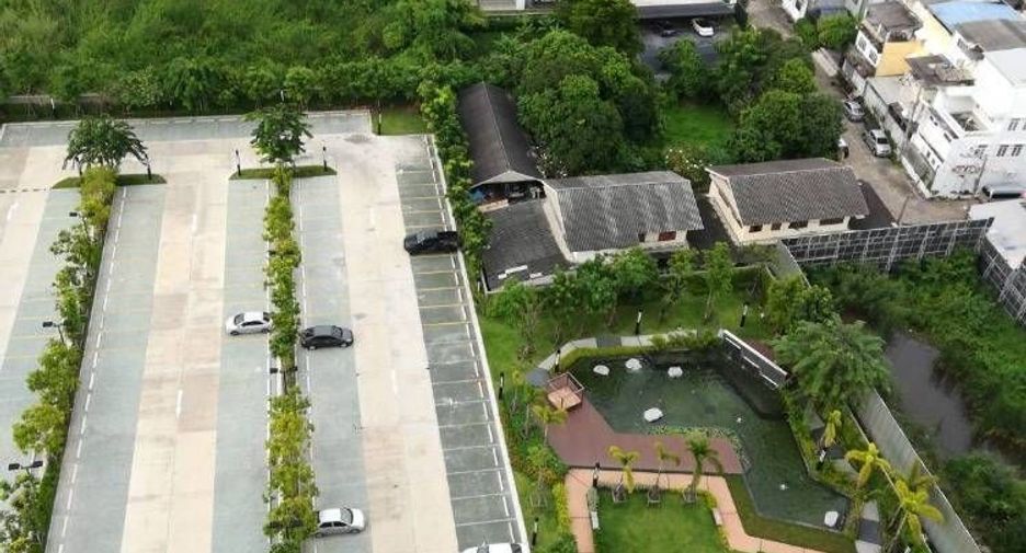 For sale 1 bed condo in Huai Khwang, Bangkok