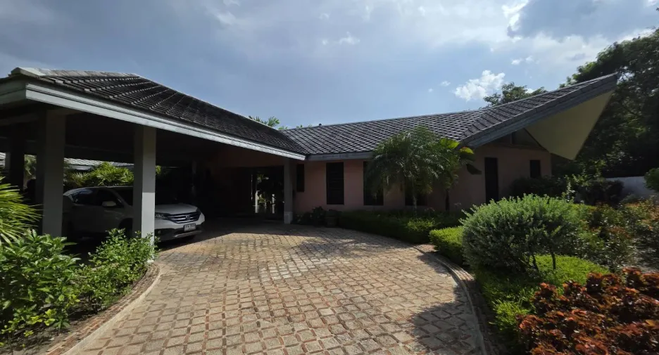 For sale 2 bedrooms villa in Cha Am, Phetchaburi