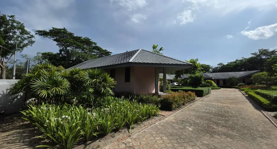 For sale 2 bedrooms villa in Cha Am, Phetchaburi