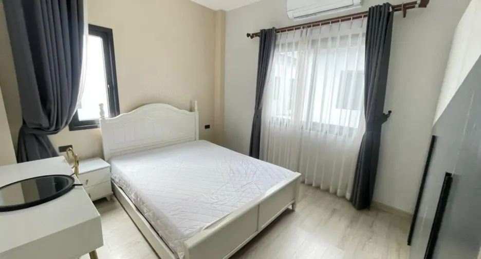 Casa en alquiler de 3 habitaciones en Bang Lamung, Chonburi
