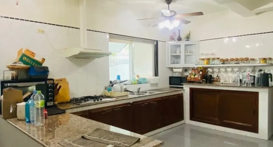 ขาย และ ให้เช่า 5 ห้องนอน บ้านเดี่ยว ใน บางละมุง, ชลบุรี