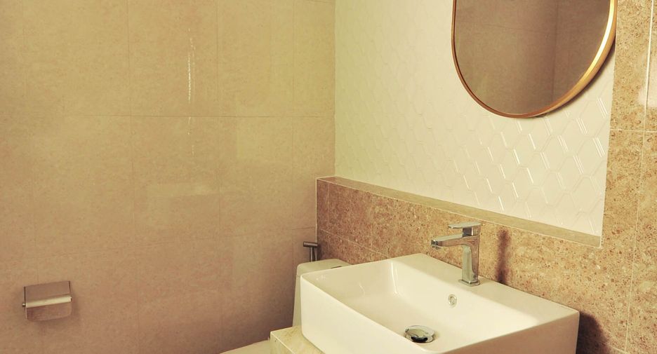 For sale 3 bedrooms townhouse in Bueng Kum, Bangkok