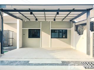 For sale 3 bedrooms townhouse in Bueng Kum, Bangkok