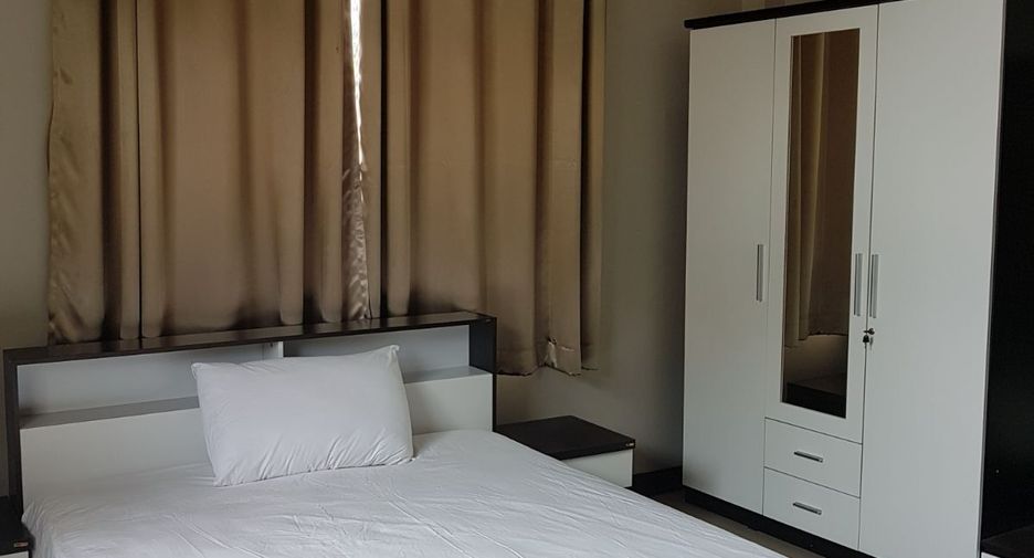 For rent 3 bedrooms villa in Bang Lamung, Chonburi