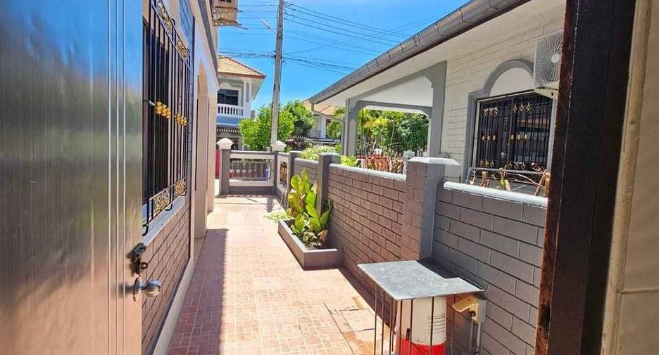 For rent 3 bedrooms house in Bang Lamung, Chonburi