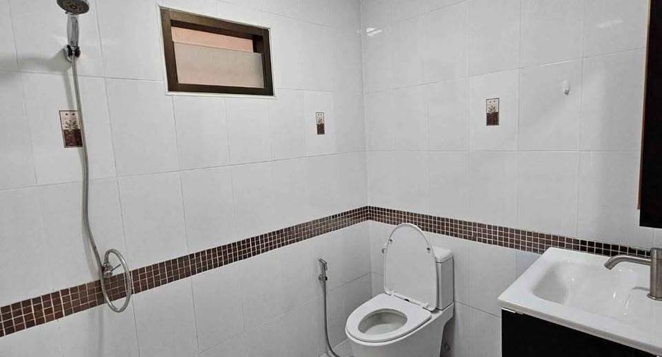 For rent 3 bedrooms house in Bang Lamung, Chonburi