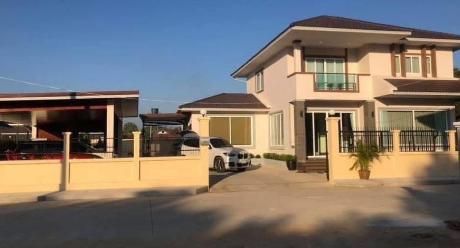 For sale 4 bedrooms house in Saraphi, Chiang Mai