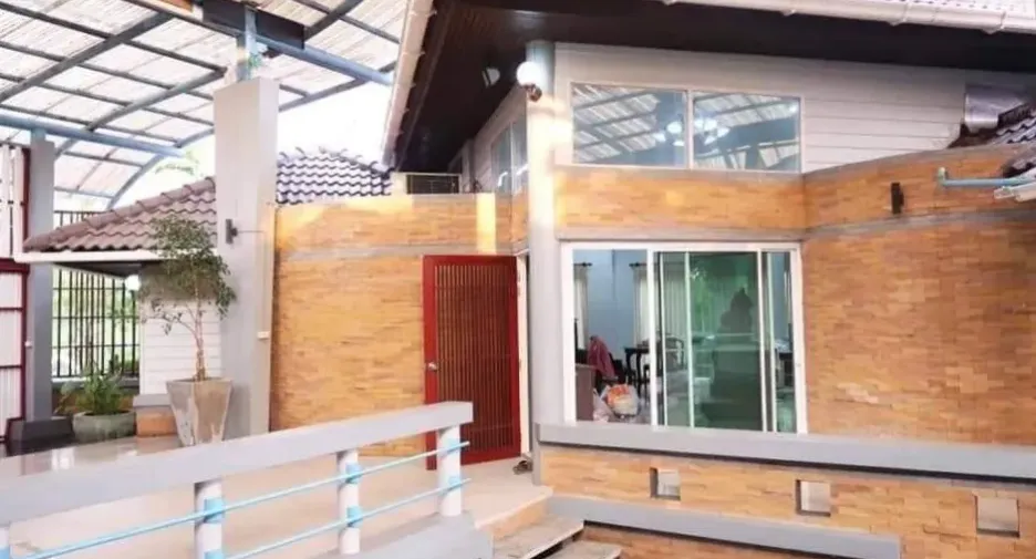 For sale and for rent 4 bedrooms house in Bang Lamung, Chonburi