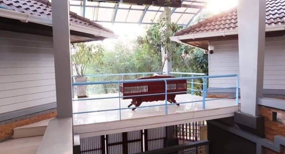 For sale and for rent 4 bedrooms house in Bang Lamung, Chonburi