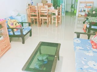 Casa adosada en venta de 3 habitaciones en Bang Bo, Samut Prakan