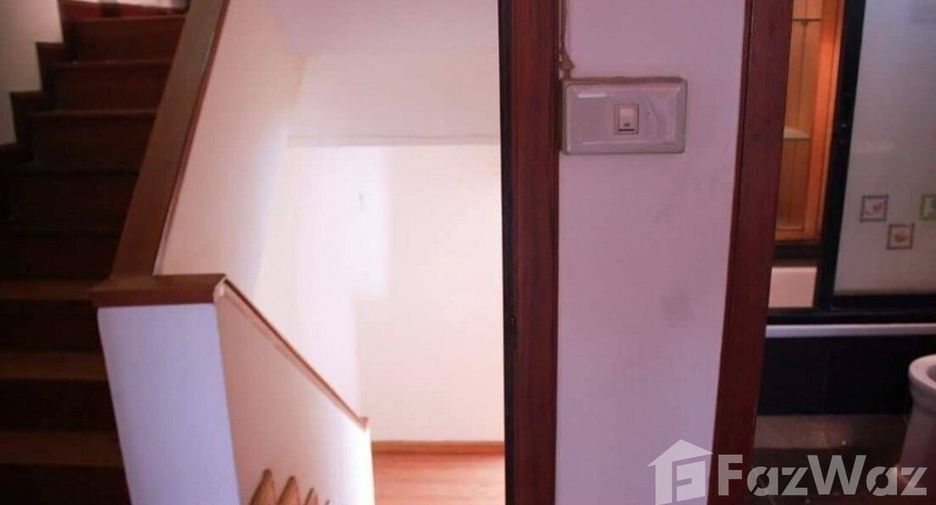 For sale 3 bedrooms townhouse in Lat Phrao, Bangkok