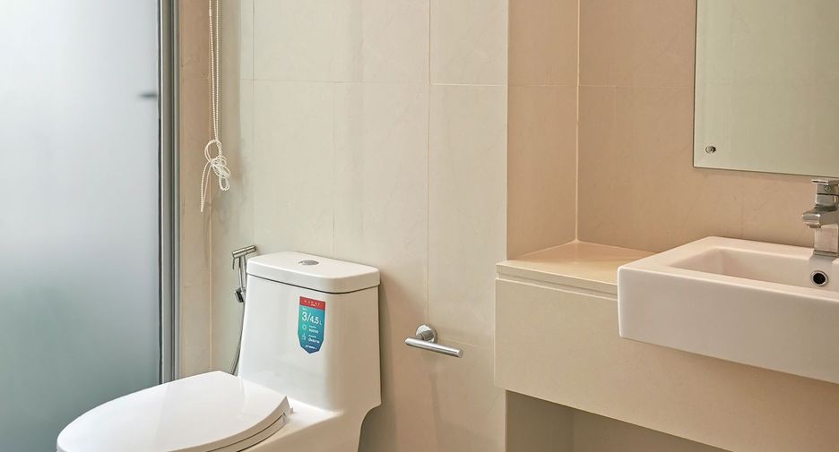 For sale studio condo in Khlong Toei, Bangkok