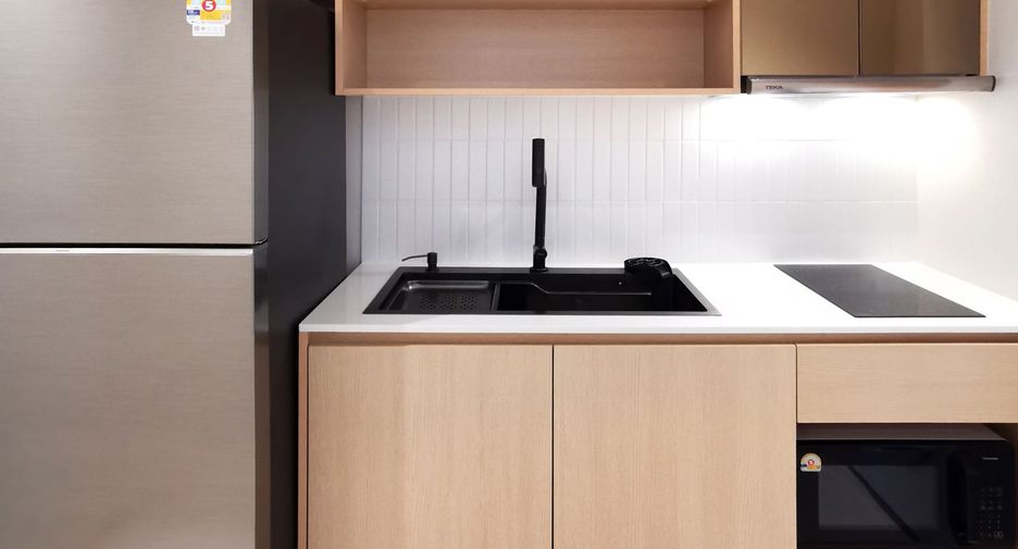 For sale studio condo in Khlong Toei, Bangkok