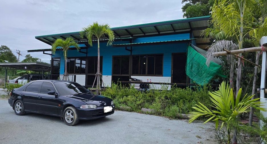 For sale and for rent 4 bedrooms house in Si Racha, Chonburi