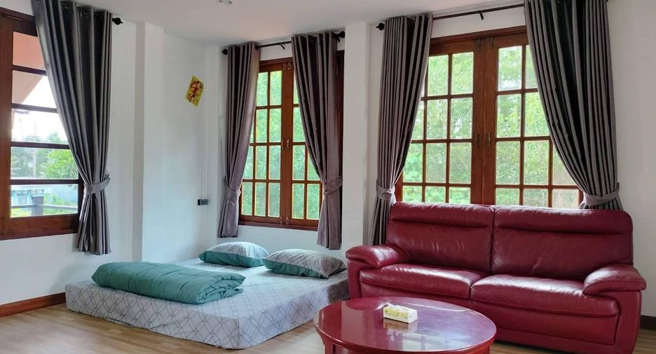 For sale and for rent 4 bedrooms house in Si Racha, Chonburi